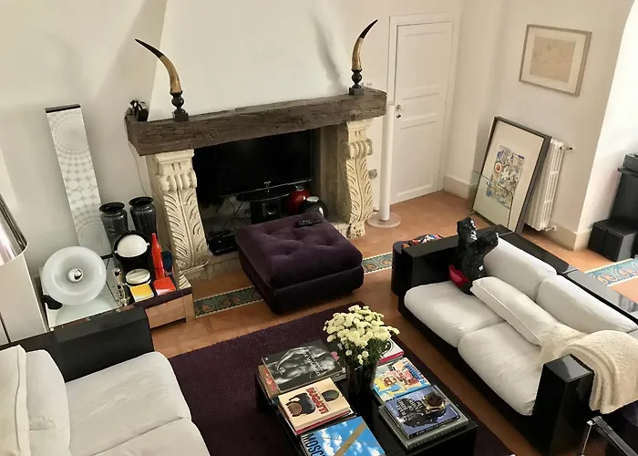 Bed & Breakfast Art To Design