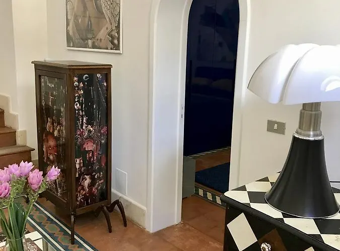 Bed & Breakfast Art To Design